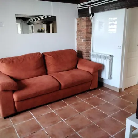 En Apartment *