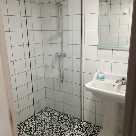 En